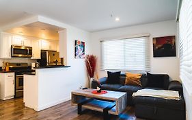 Modern Remodeled 1-Bedroom Close To Hollywood Walk Of Fame With Parking