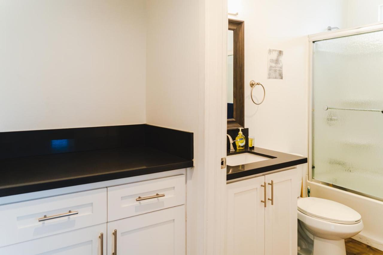Modern Remodeled 1-Bedroom Close To Hollywood Walk Of Fame With Parking Los Angeles Exterior photo